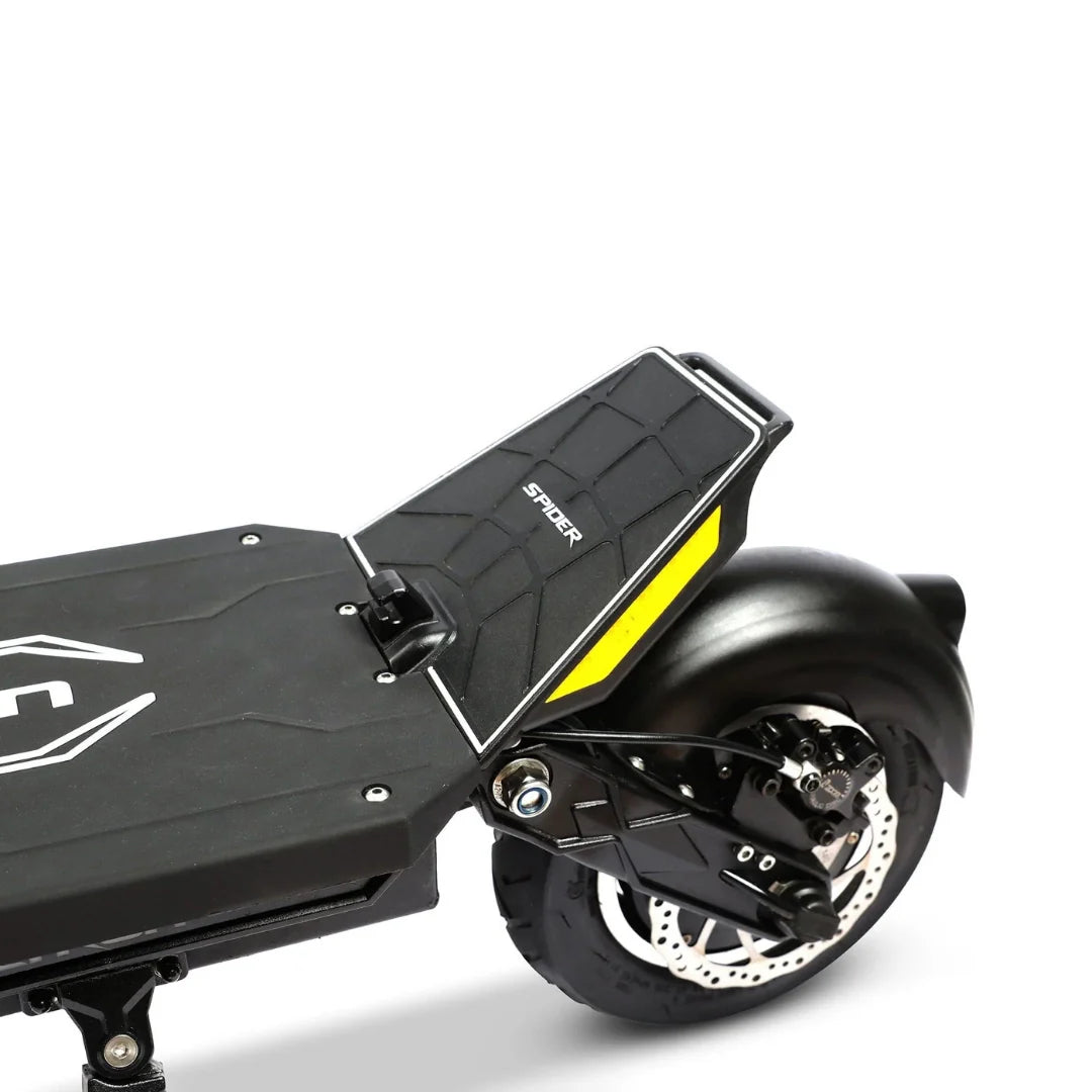 Stražnji dio električnog romobila Dualtron Spider Max s osloncem za noge i diskom kočnice