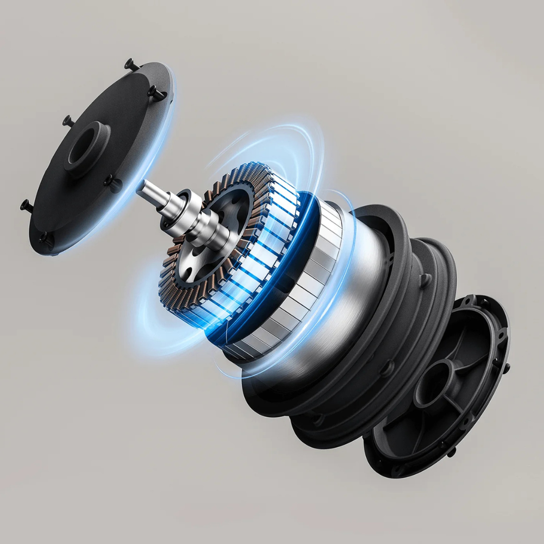Rasklopljeni motor električnog romobila Xiaomi 5 s vidljivim metalnim komponentama i plavim sjajem