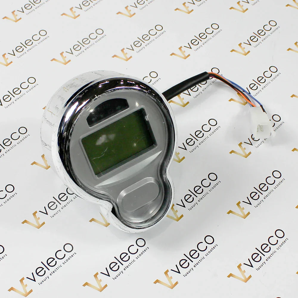 LCD brzinomjer za električni skuter Veleco ZT63, crno-sivi detaljni prikaz uređaja s kabelom