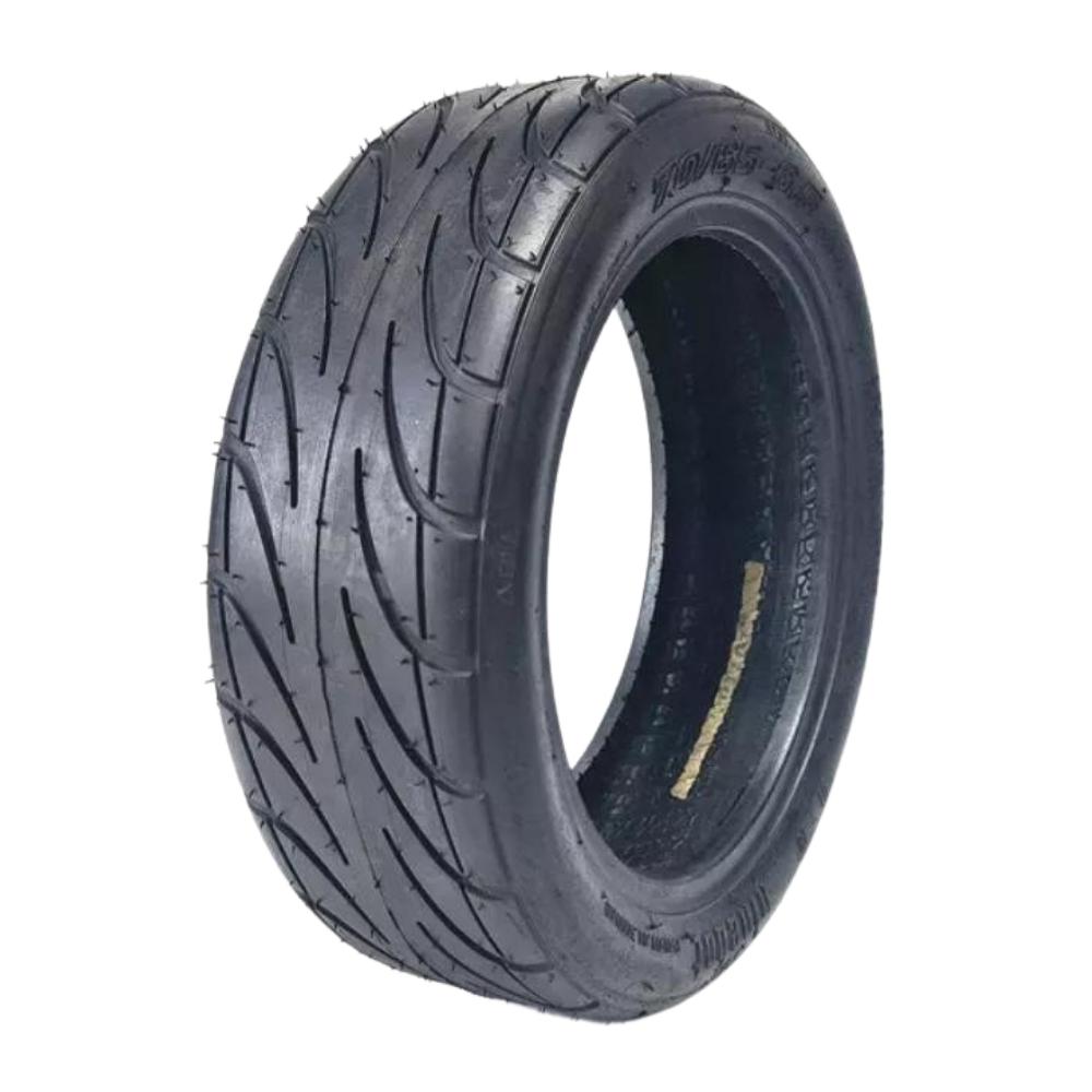 Crna cestovna guma 70/65-6.5 za Segway Ninebot S, pogled sprijeda pod kutom