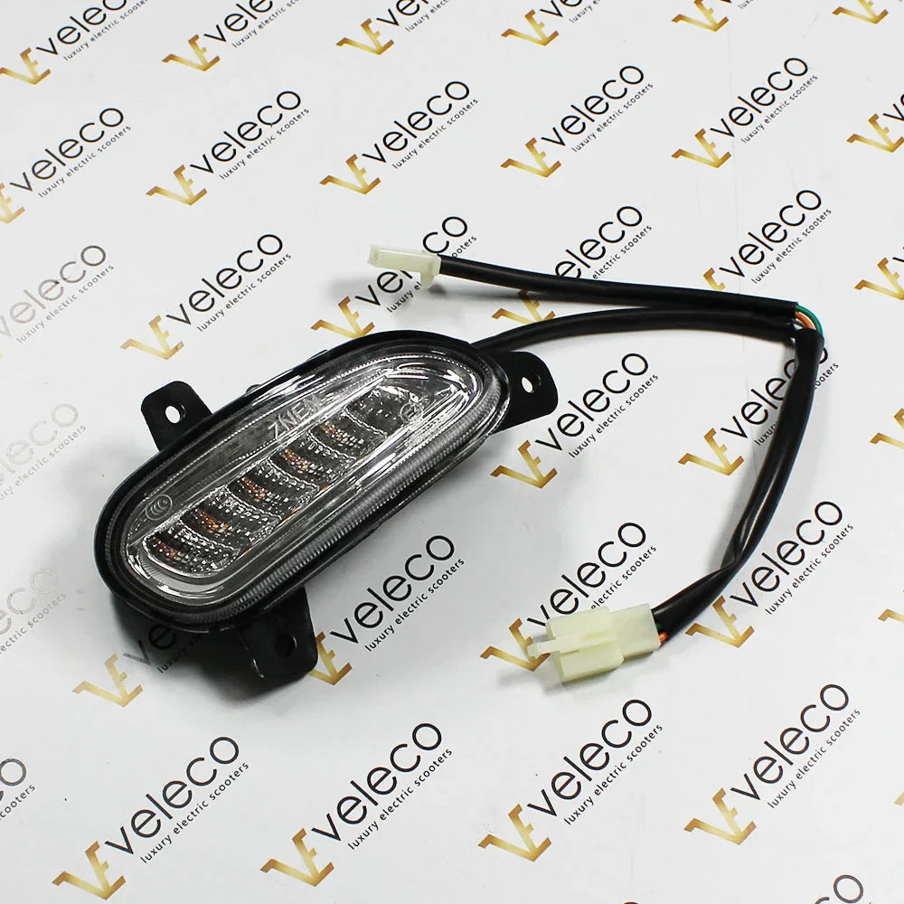 Prednji desni LED pokazivač smjera za električni skuter Veleco Cristal s priključnim kabelom
