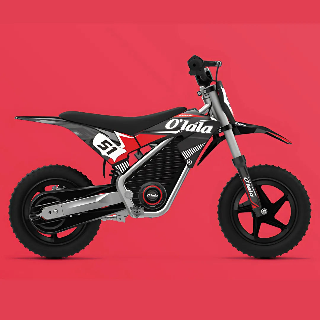 Dječji električni motocikl Apollo O'lala SX E500, bočni pogled, crno-bijeli dizajn s crvenom