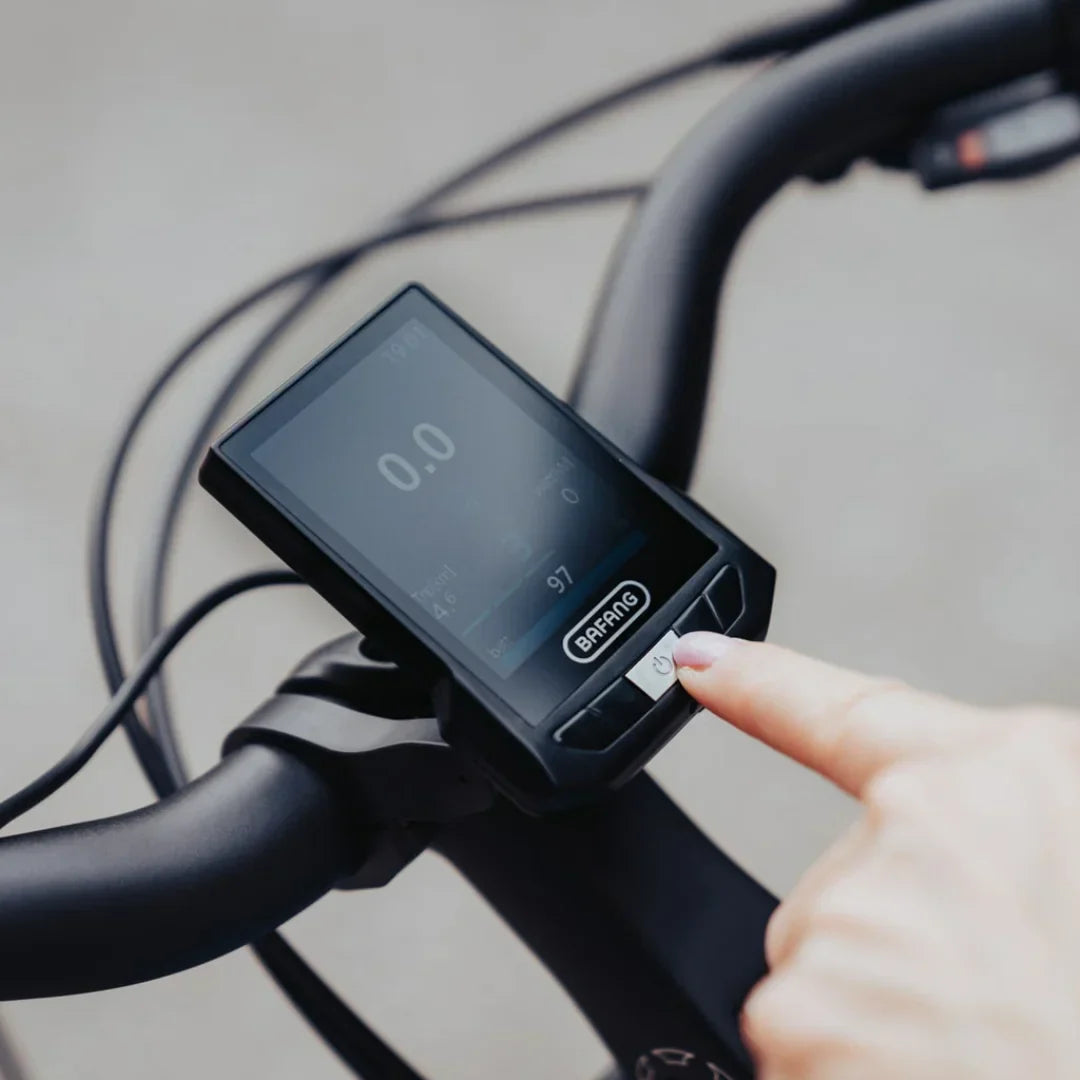 LCD zaslon električnog bicikla Econo Mare City s Bafang kontrolerom na upravljaču