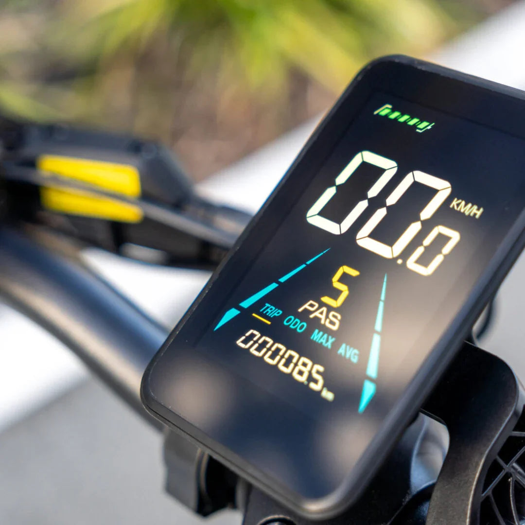 Digitalni LCD zaslon električnog bicikla Engwe Engine Pro 2.0 s prikazom brzine i podataka o vožnji