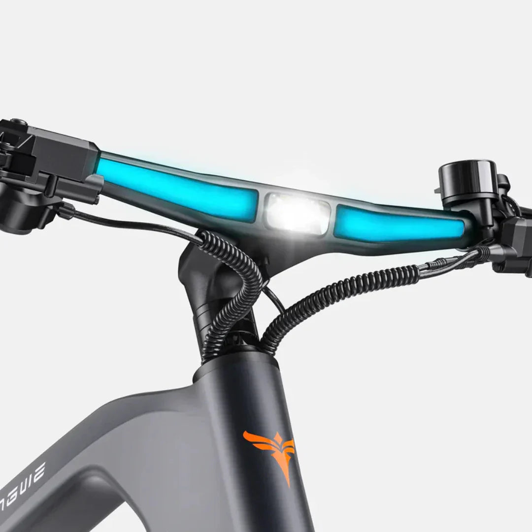 Ugrađeno LED svjetlo na upravljaču električnog bicikla Engwe Mapfour N1 Pro s plavim osvjetljenjem