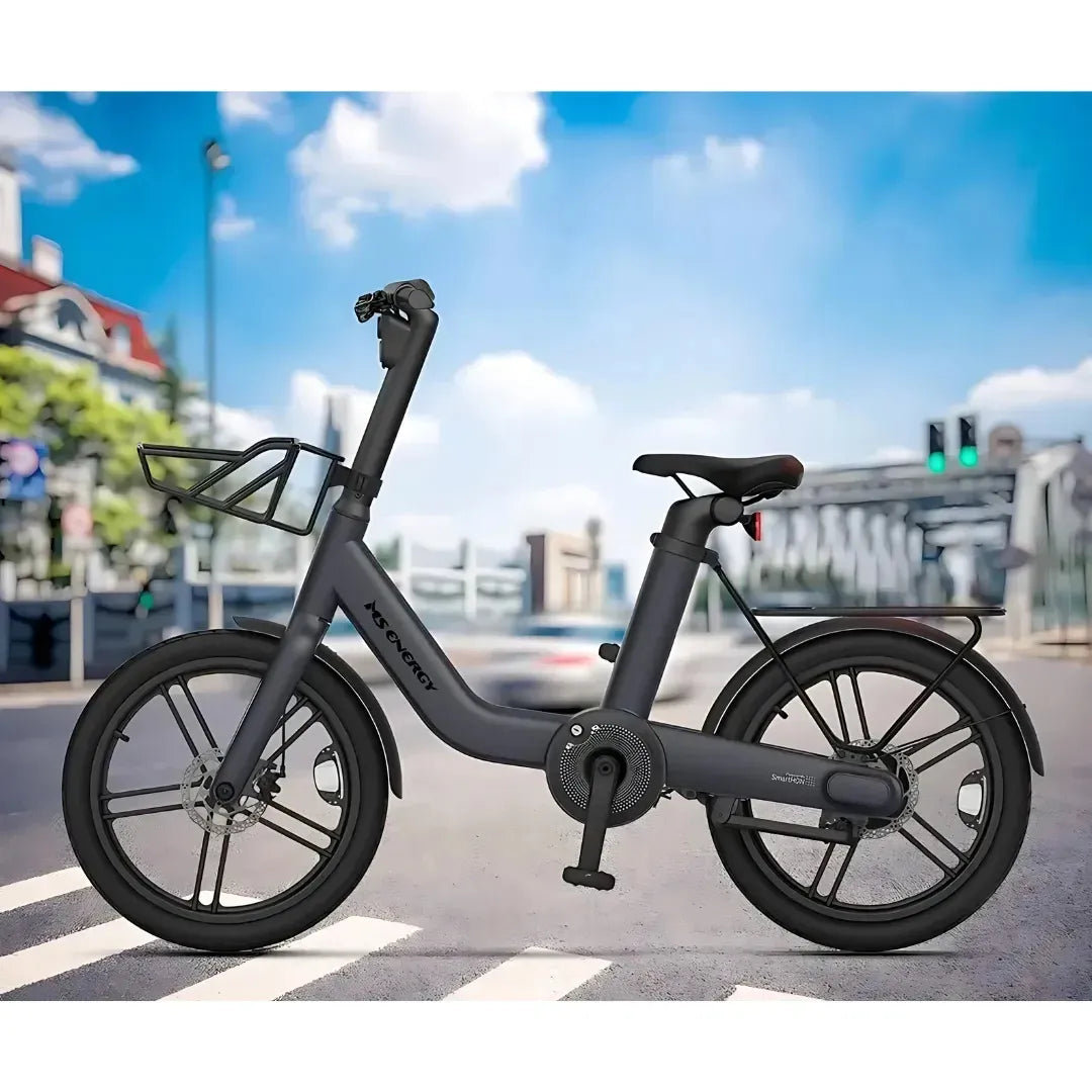 Električni bicikl MS Energy PulseUrban c20 crne boje bočni pogled na gradskoj ulici