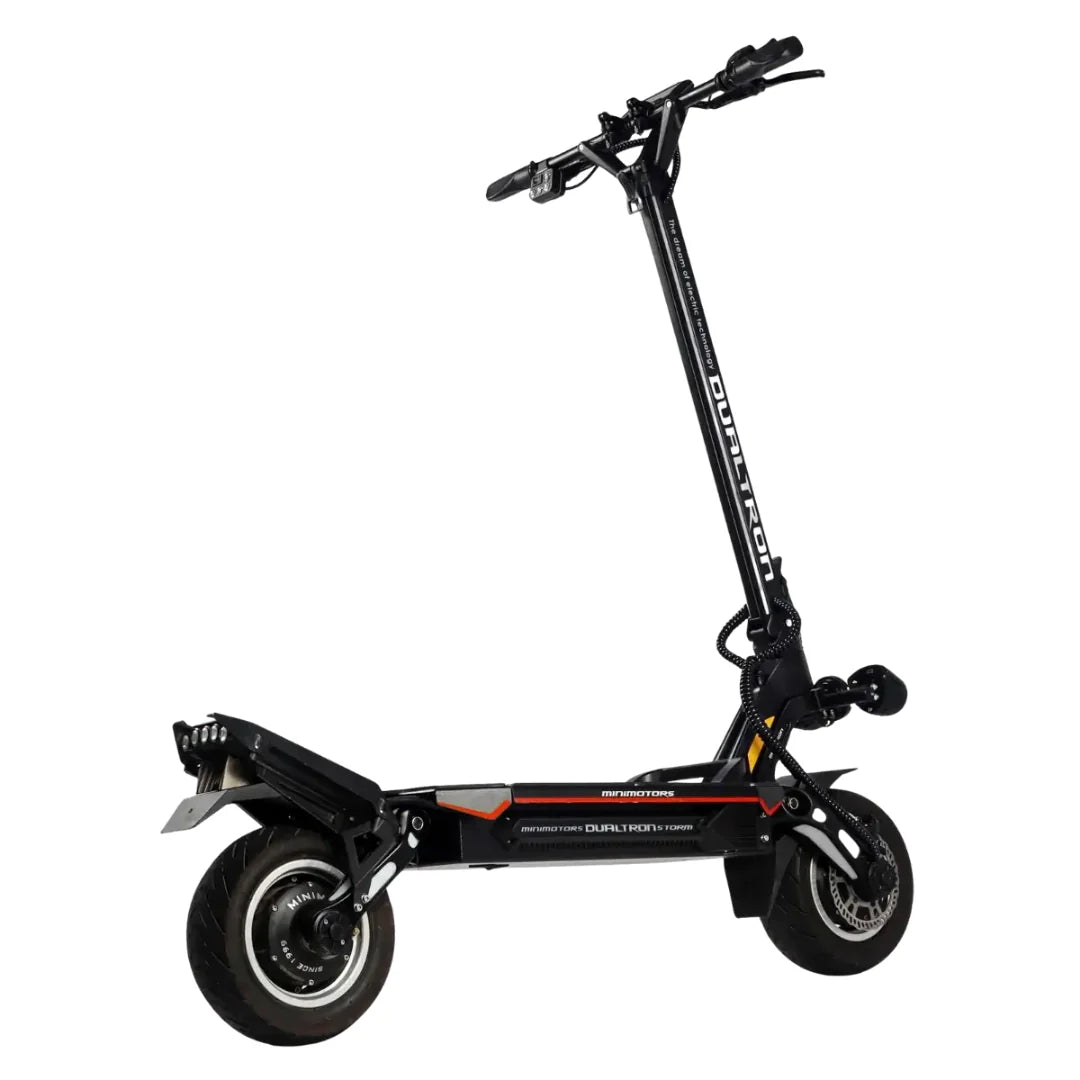 Električni romobil Dualtron Storm New crne boje bočni pogled na bijeloj pozadini
