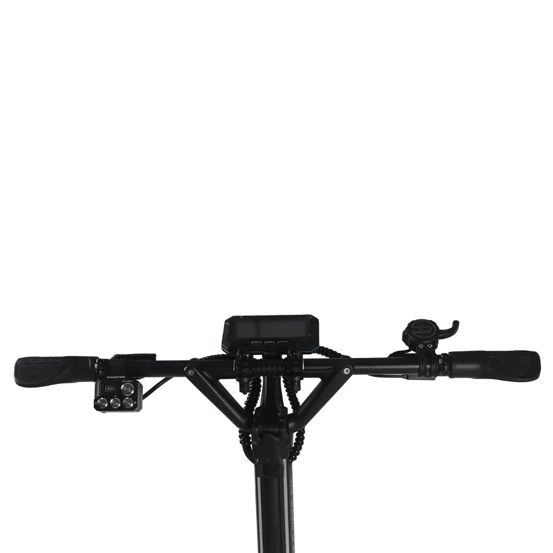 Upravljač električnog romobila Dualtron Storm Up s LCD zaslonom i kontrolama crne boje