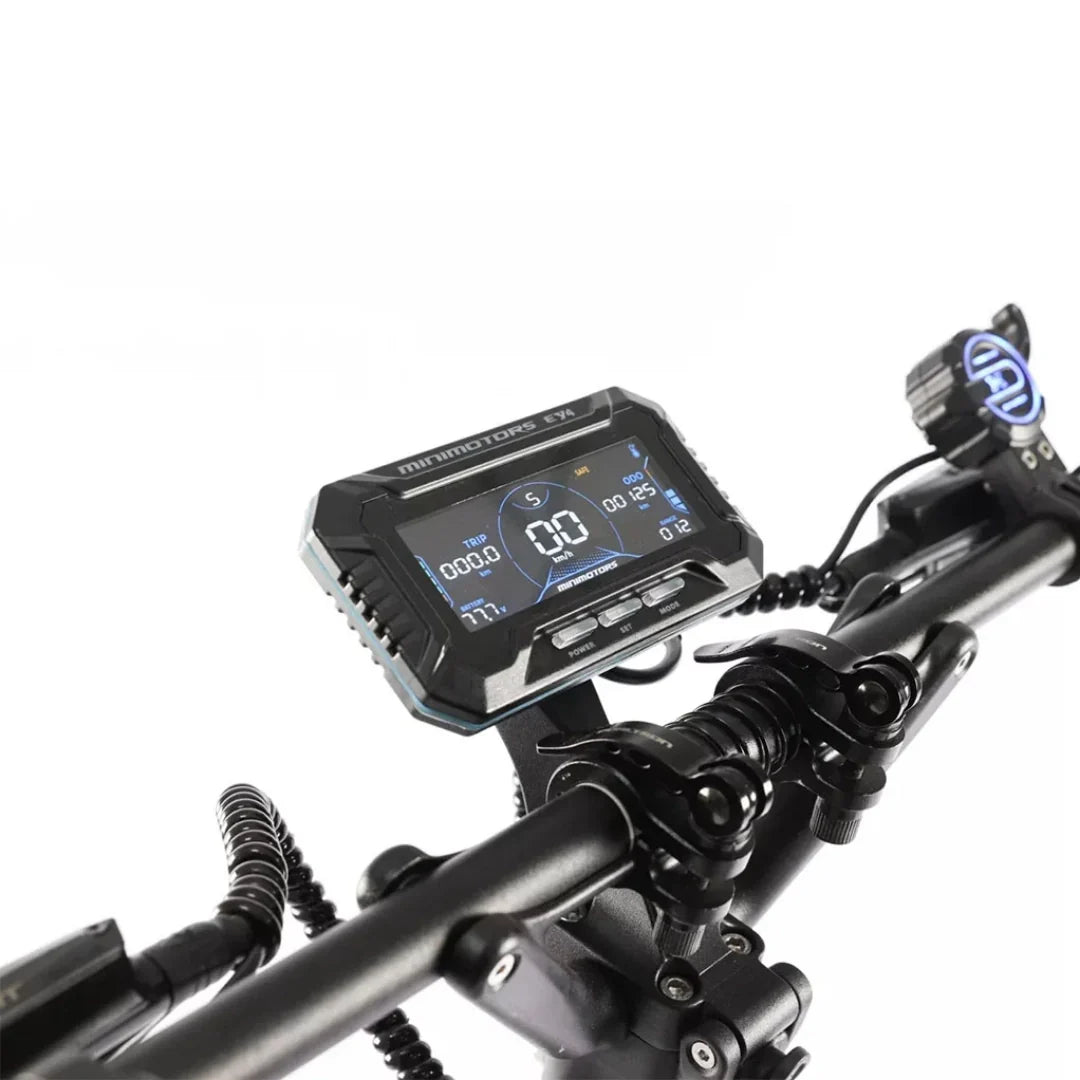 LCD zaslon Minimotors EY4 na upravljaču električnog romobila Dualtron Ultra 2 Upgrade izbliza