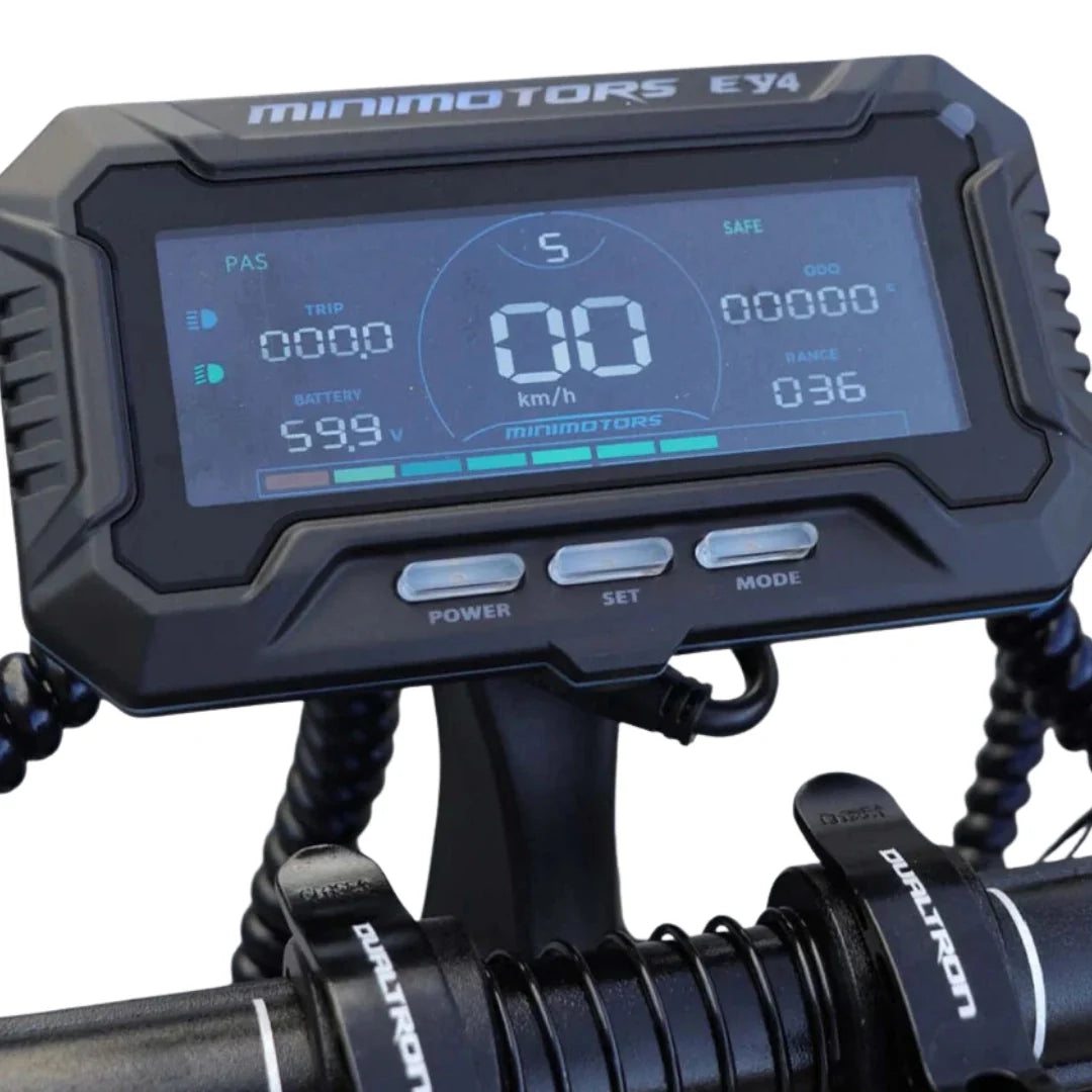LCD zaslon Minimotors EY4 na električnom romobilu Dualtron Victor Limited, pogled sprijeda