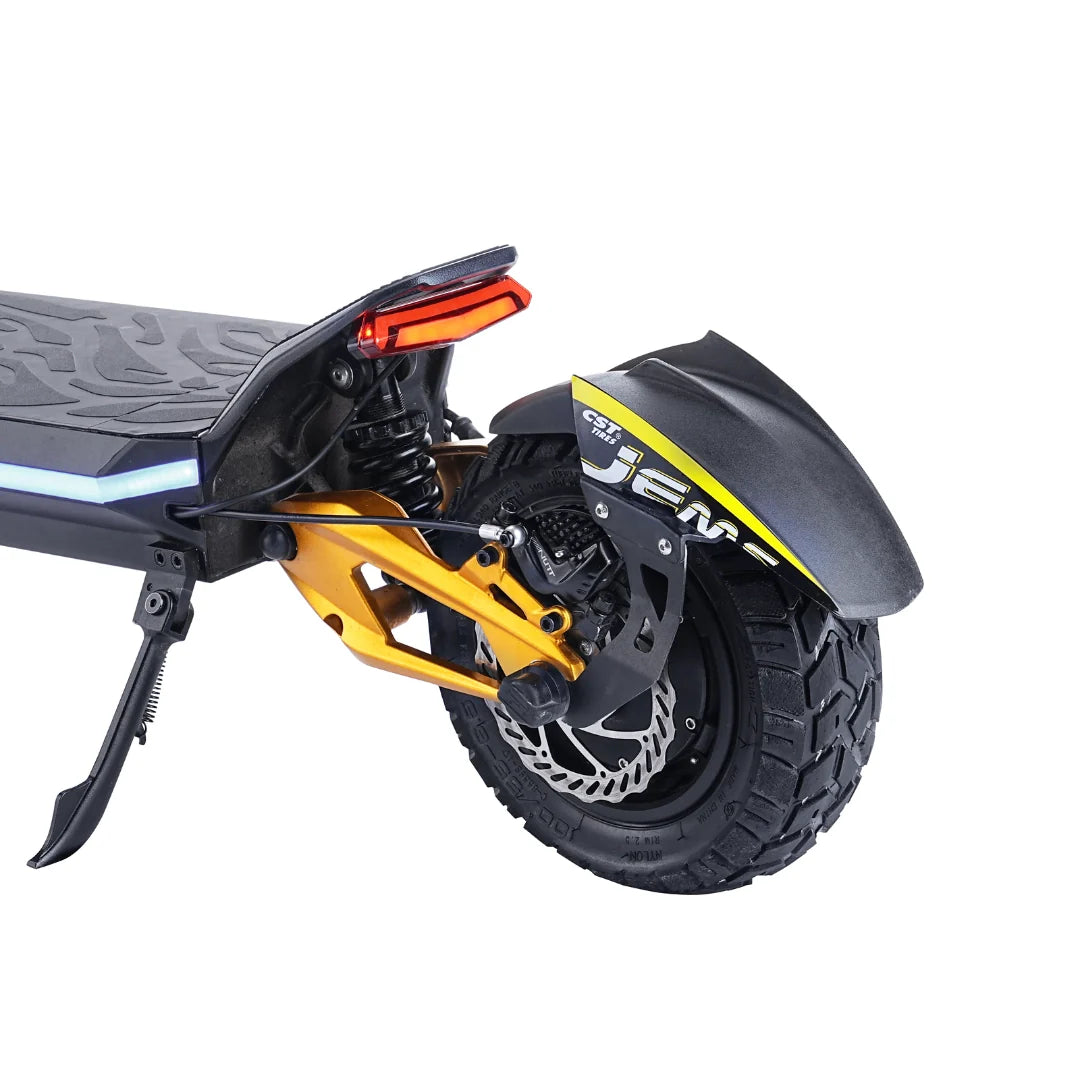 Stražnji kotač i ovjes električnog romobila Hiley Tiger King RS, zlatni detalji i CST guma