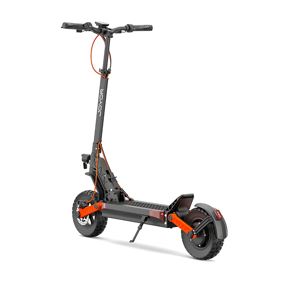 Električni romobil Joyor S5-Z crne boje s narančastim detaljima pogled iz profila