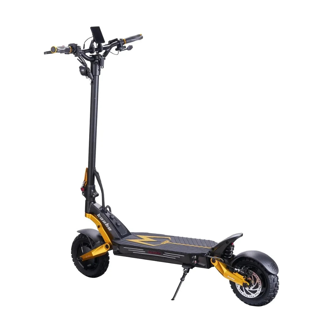 Električni romobil Kaabo Mantis King GT crno-zlatne boje, pogled s boka na bijeloj pozadini