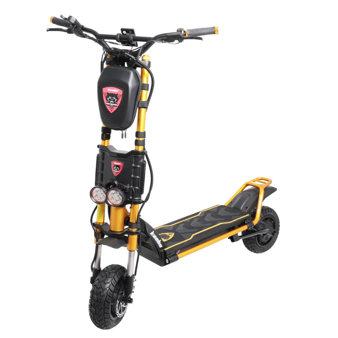 Električni romobil Kaabo Wolf King GTR Max zlatne boje, pogled s prednje strane s torbicom i