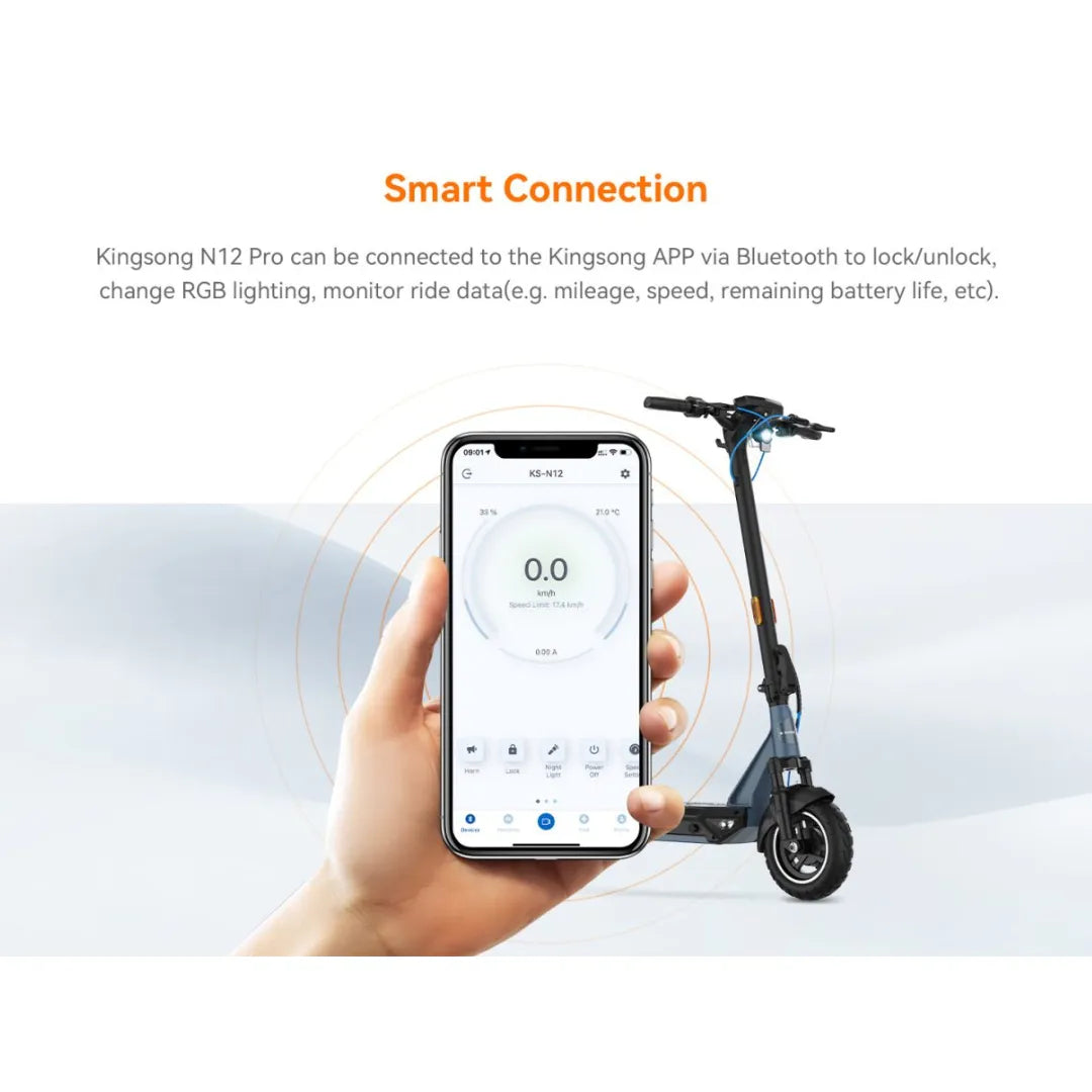 Pametna aplikacija na mobitelu i električni romobil Kingsong N12 Pro prikazani u pozadini