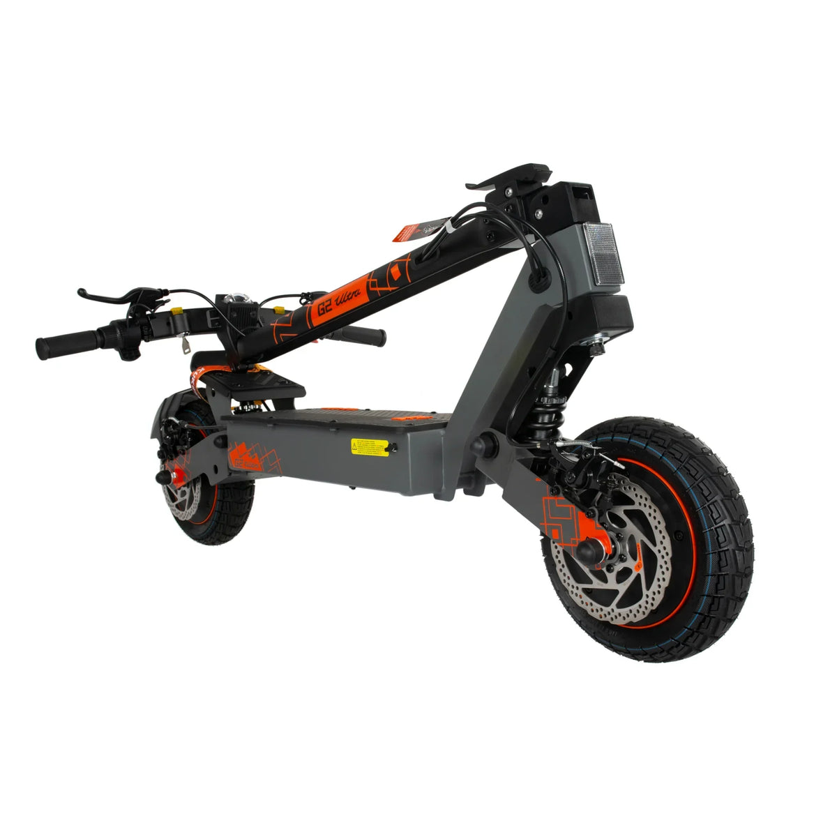 Električni romobil KuKirin G2 Ultra u crno-narančastoj boji, pogled na preklopljeni okvir romobila