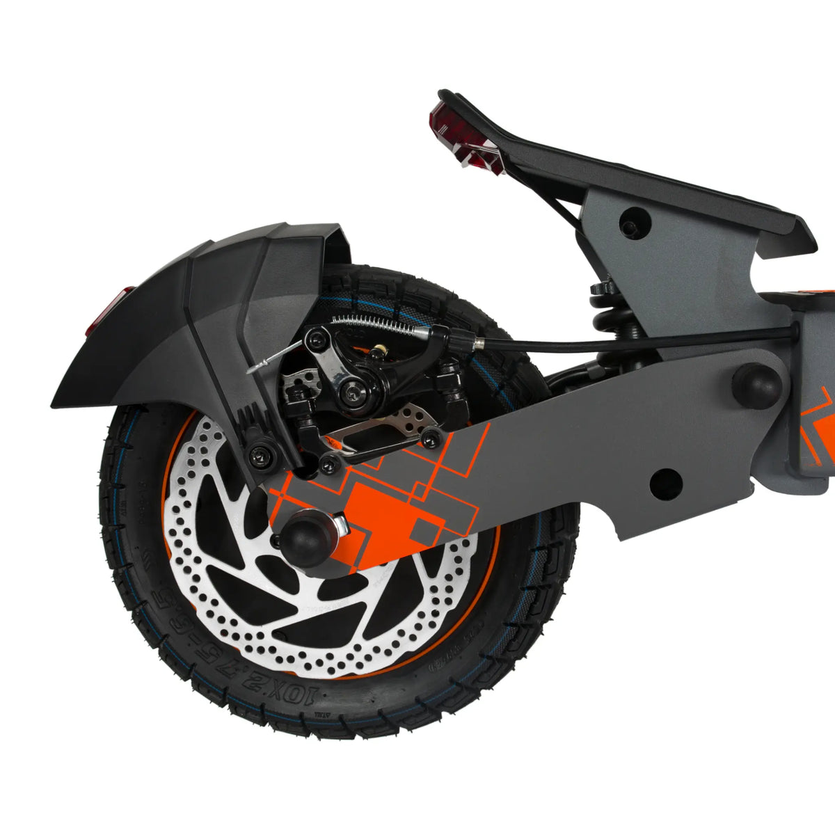 Stražnji kotač i disk kočnica električnog romobila KuKirin G2 Ultra s narančastim detaljima