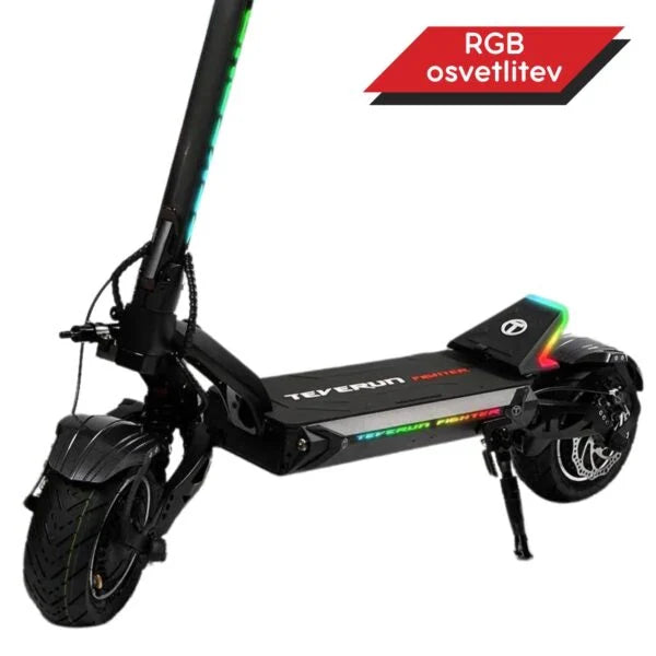 Električni romobil Teverun Fighter 11 Plus 2024 s bočnom RGB rasvjetom na gazištu i stupu upravljača