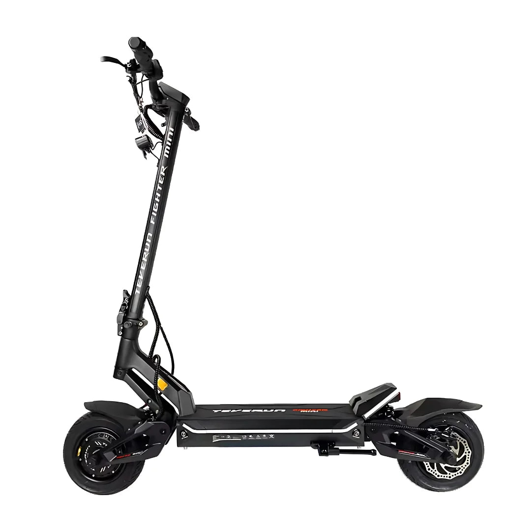 Crni električni romobil Teverun Fighter Mini Pro 2025, bočni pogled na sklopivi dizajn