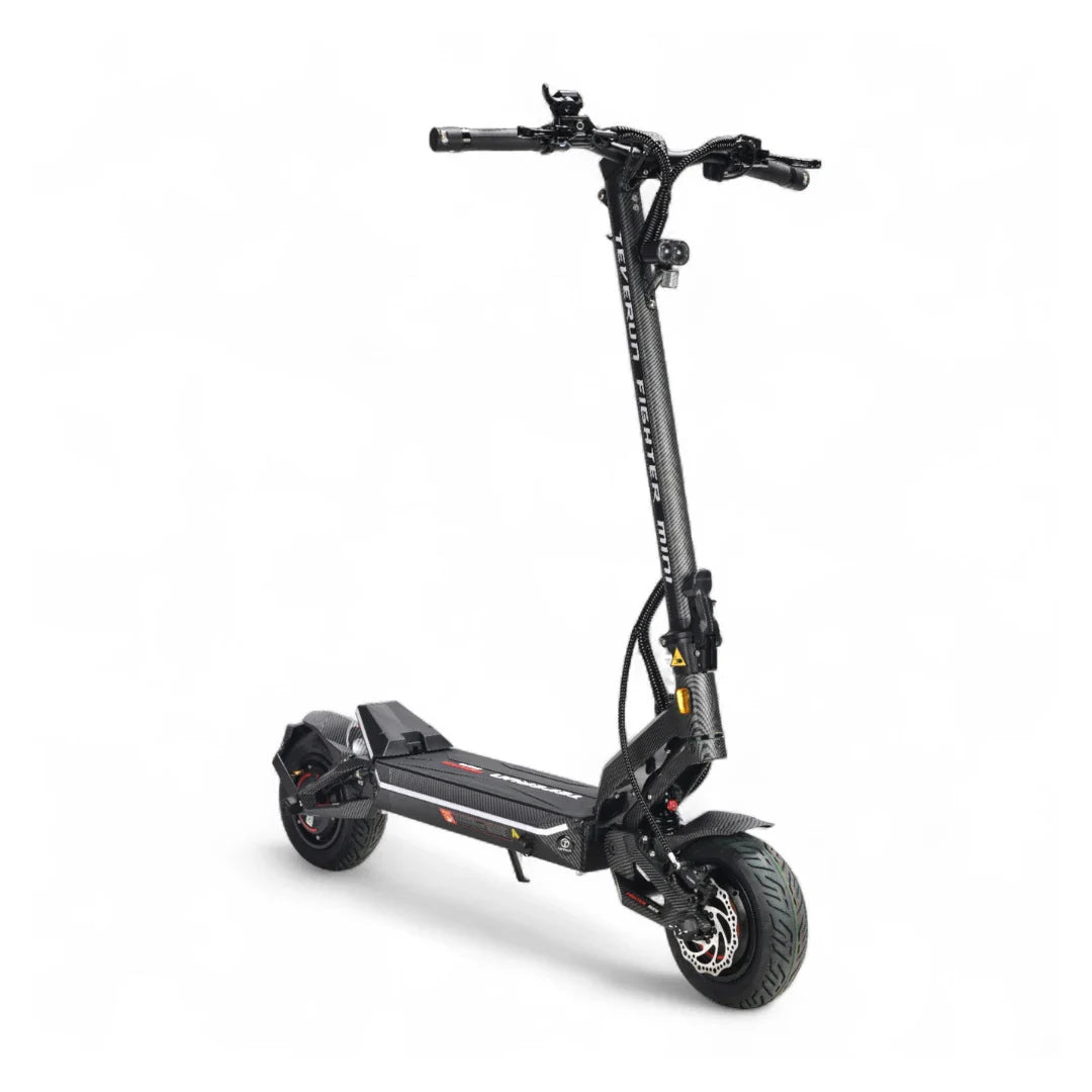 Električni romobil Teverun Fighter Mini Pro, pogled na crni model iz profila na bijeloj pozadini