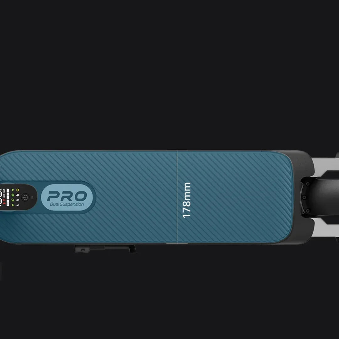 Gornji pogled na plavo gazište električnog romobila Xiaomi 5 Pro s prikazom širine 178 mm