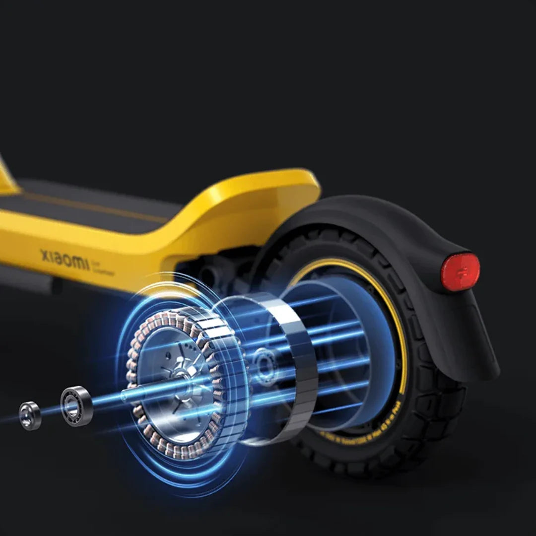 Prikaz presjeka elektromotora na stražnjem kotaču žutog električnog romobila Xiaomi 6 Ultra