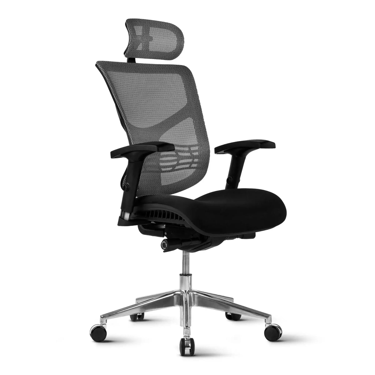 Proizvod je ergonomska uredska stolica, točnije model Essent Plus. Stolica ima mrežasti naslon za leđa za prozračnost, podstavljeno sjedalo za udobnost i podesive naslone za ruke. Njezin elegantan dizajn uključuje kromirano postolje s kotačićima za mobilnost, što je čini prikladnom za uredska okruženja.