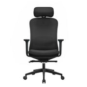 Proizvod je ergonomska uredska stolica dizajnirana za udobnost tijekom dugih sati sjedenja. Odlikuje se elegantnim crnim dizajnom s mrežastim naslonom za prozračnost, podesivim naslonima za ruke i naslonom za glavu koji pruža potporu. Stolica je postavljena na bazu s pet krakova s kotačićima za lakšu mobilnost.