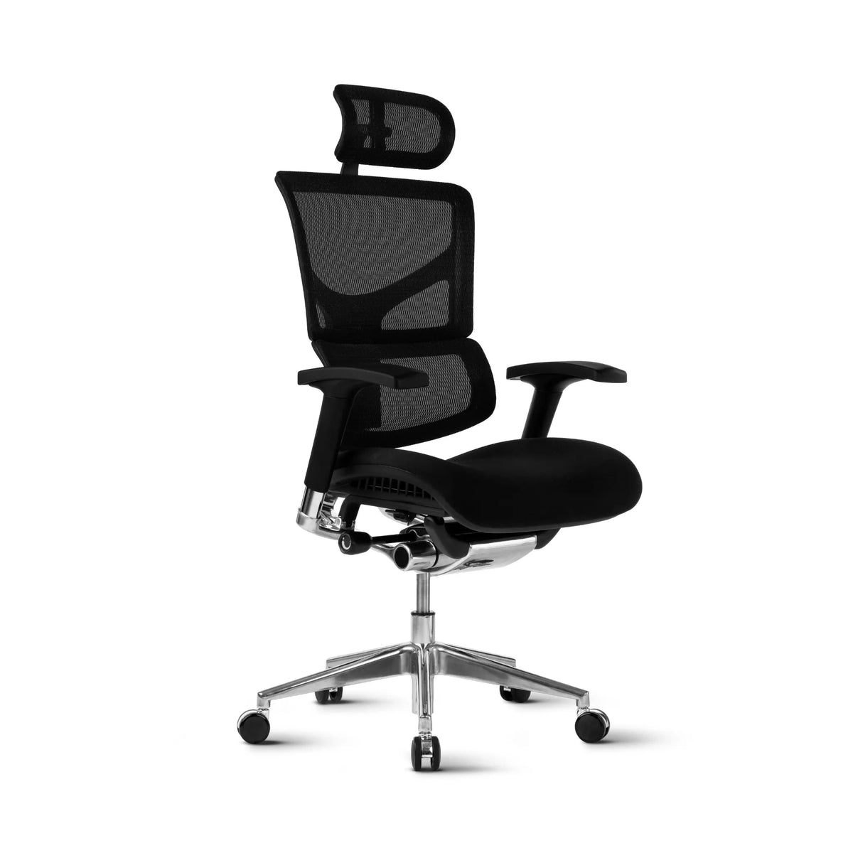 Proizvod je ergonomska uredska stolica, točnije model Smart Plus. Stolica se odlikuje elegantnim dizajnom s mrežastim naslonom za prozračnost, podesivim naslonima za ruke i udobnim sjedalom. Podržana je kromiranom bazom s kotačićima za mobilnost.