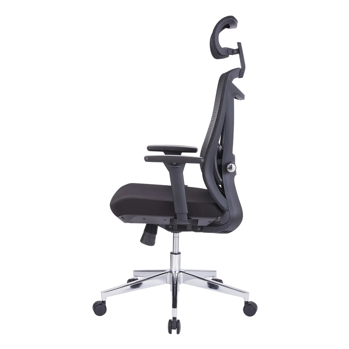 Proizvod je ergonomska uredska stolica, točnije model Taurus. Slika prikazuje stolicu sa strane, ističući njezin elegantan dizajn, podesivi naslon za glavu i naslone za ruke. Stolica ima mrežasti naslon za prozračnost i udoban jastuk sjedala, a podržava je kromirana baza s okretnim kotačićima.