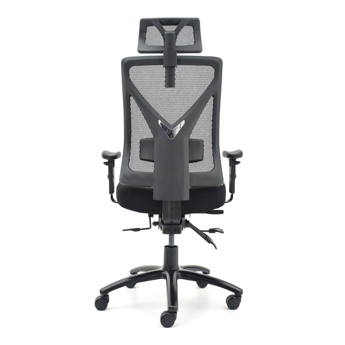 Proizvod je ergonomska uredska stolica, točnije model Titan. Stolica ima mrežasti naslon za prozračnost, podesive naslone za ruke i potporni naslon za glavu. Ima elegantan crni dizajn i čvrstu bazu s kotačićima za mobilnost.