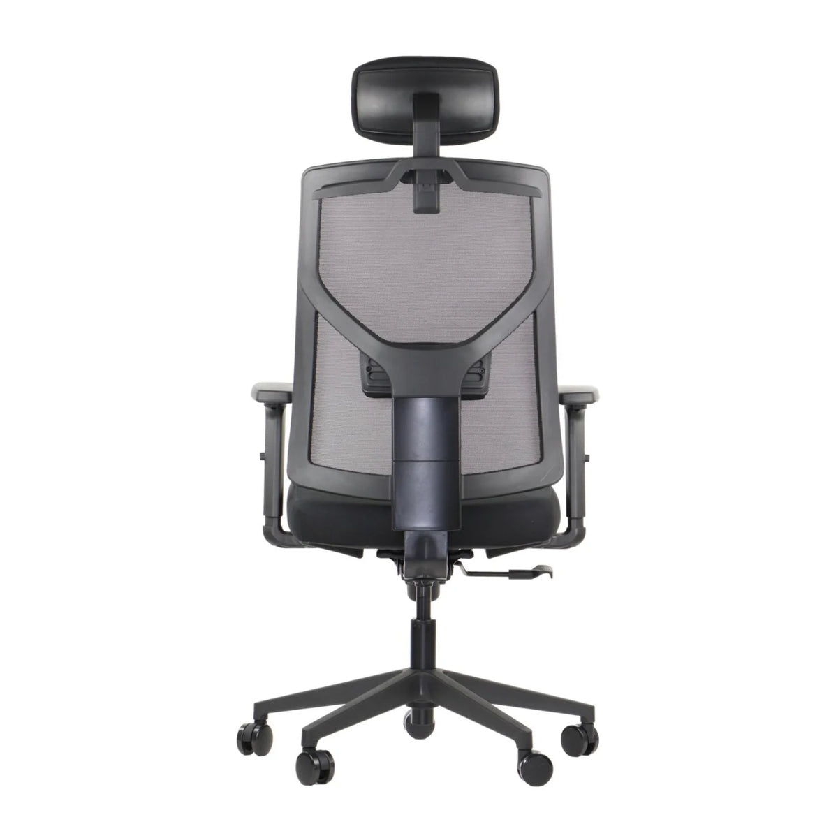 Proizvod je ergonomska uredska stolica, točnije model Curtiz. Slika prikazuje pogled na stolicu sa stražnje strane, s naslonom od mrežaste tkanine za prozračnost, podesivim naslonom za glavu i čvrstom bazom s kotačićima za mobilnost. Dizajn naglašava udobnost i potporu za dugotrajno sjedenje.