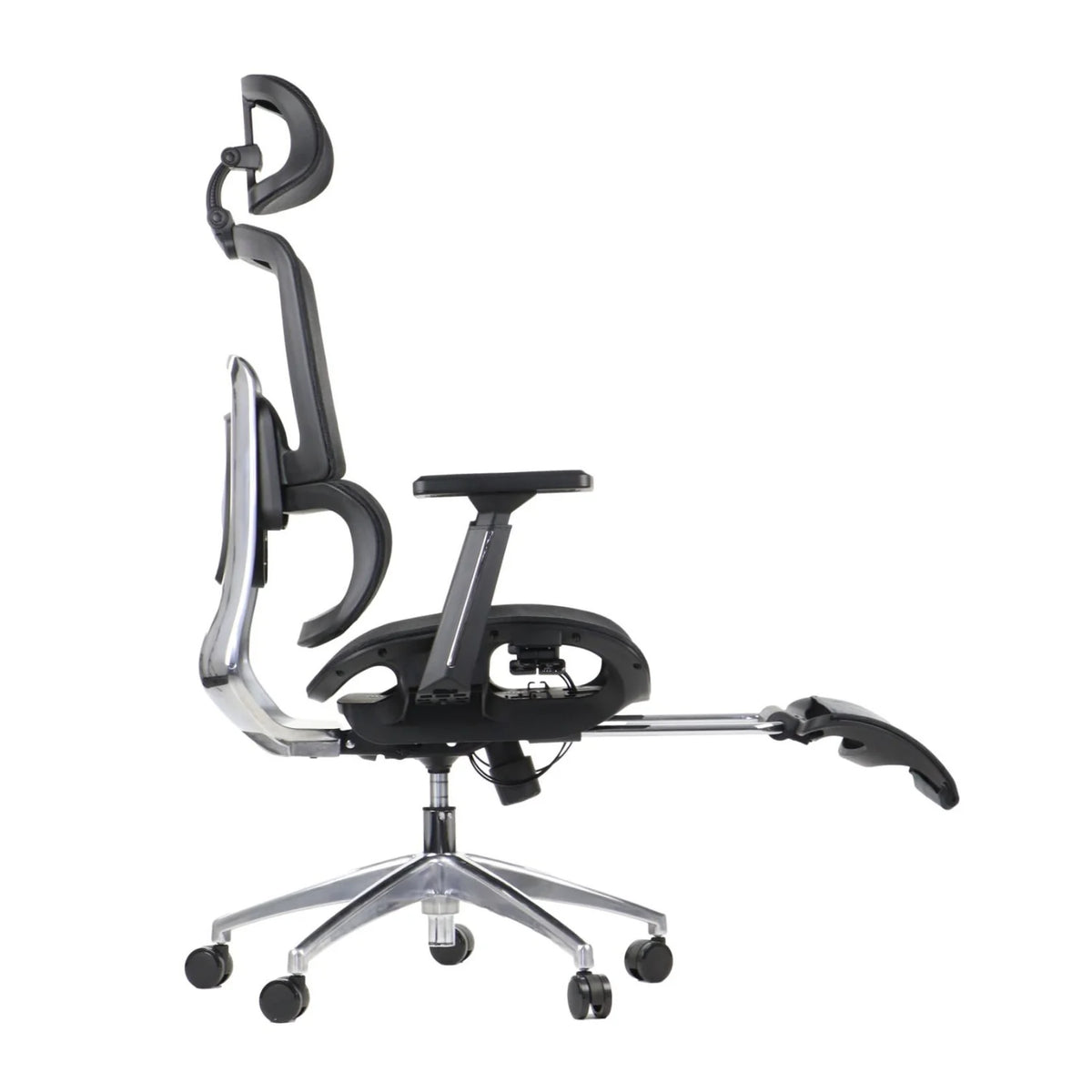Proizvod je ergonomska uredska stolica, točnije model Ergonew A1F. Slika prikazuje stolicu s bočne strane, ističući njezin elegantan dizajn, podesivi naslon za glavu i naslone za ruke. Stolica ima moderno postolje s kotačićima za mobilnost i jedinstvenu potpornu strukturu koja naglašava udobnost i ergonomsku potporu.