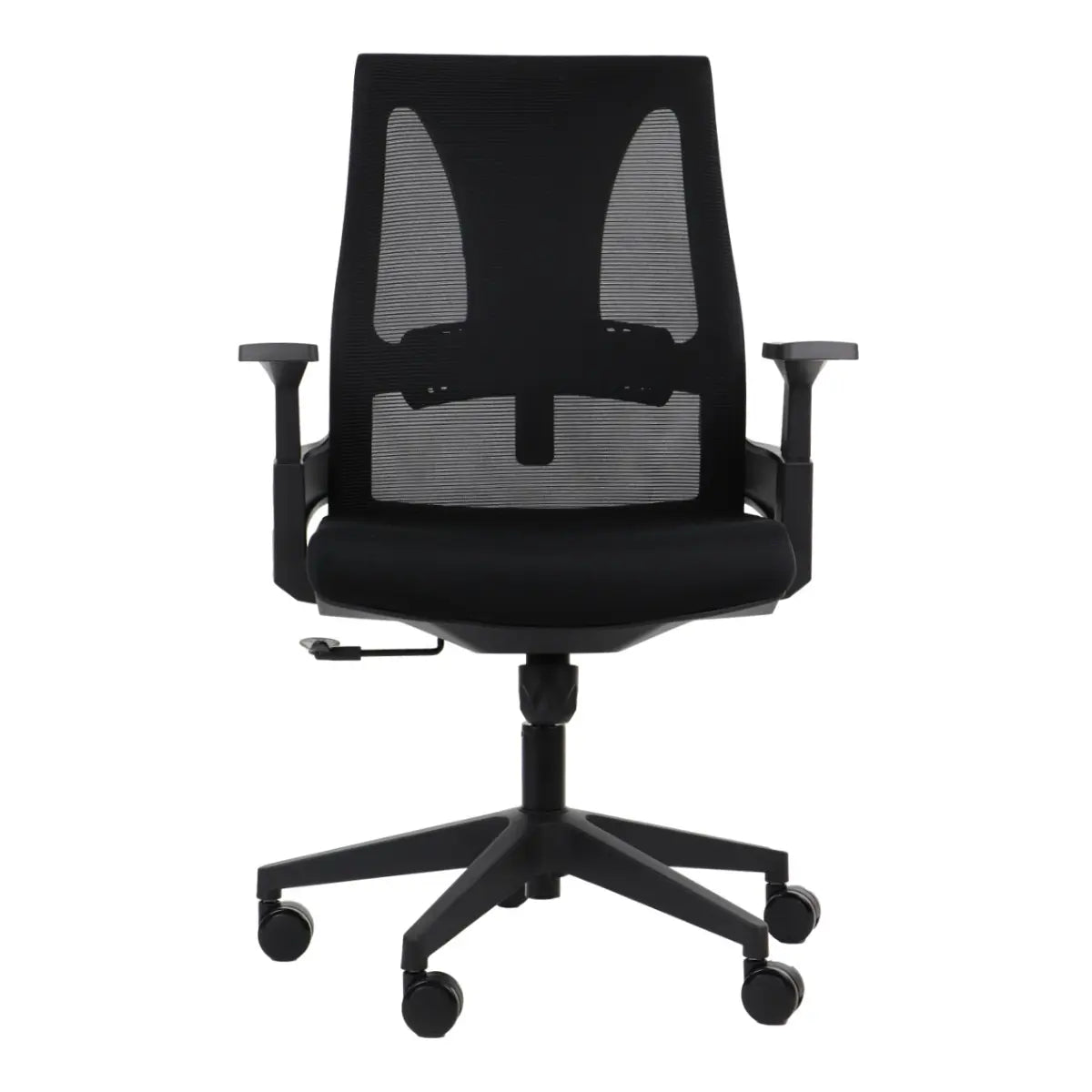 Proizvod je ergonomska uredska stolica, točnije model Olton L. Stolica ima elegantan crni dizajn s mrežastim naslonom za leđa za prozračnost i podesivim naslonima za ruke. Montirana je na bazu s pet krakova s kotačićima za mobilnost, što je čini prikladnom za uredska okruženja.