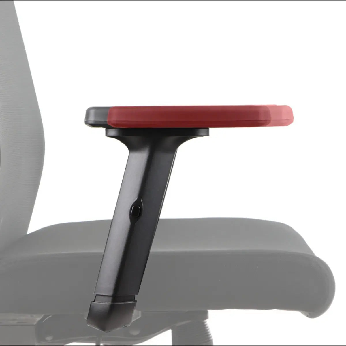 Slika prikazuje ergonomsku uredsku stolicu, točnije model Riverton s naslonom za glavu. Sadrži crni naslon za ruke s crvenim jastukom na vrhu, ističući njegov podesivi dizajn za udobnost. Cjelokupna struktura stolice sugerira fokus na ergonomsku potporu za dugotrajno sjedenje.