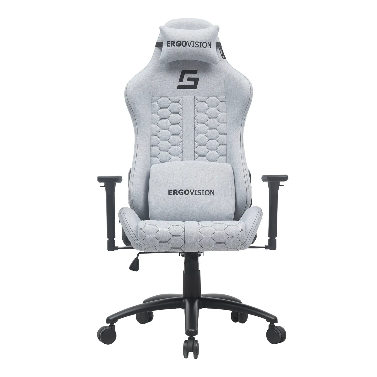 Slika prikazuje ergonomsku gaming stolicu, točnije model Mikado marke Ergovision. Stolica ima elegantan dizajn sa svijetlosivom tkaninom i heksagonalnim uzorkom na naslonu za leđa i sjedalu. Uključuje podesive naslone za ruke i potporni naslon za glavu, što je čini prikladnom za duge gaming ili uredske sesije.