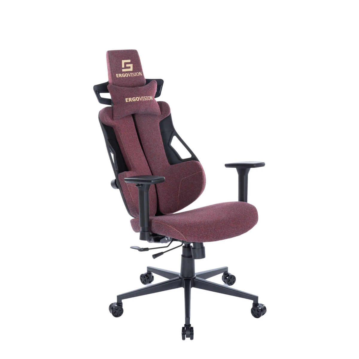 Slika prikazuje ergonomsku gaming stolicu, točnije model Ergovision Spartacus. Stolica je dizajnirana s presvlakom od tkanine u boji trule višnje, visokim naslonom za leđa za potporu i podesivim naslonima za ruke. Također uključuje jastuk za naslon za glavu i moderan dizajn s izrezanim detaljima na bočnim stranama.