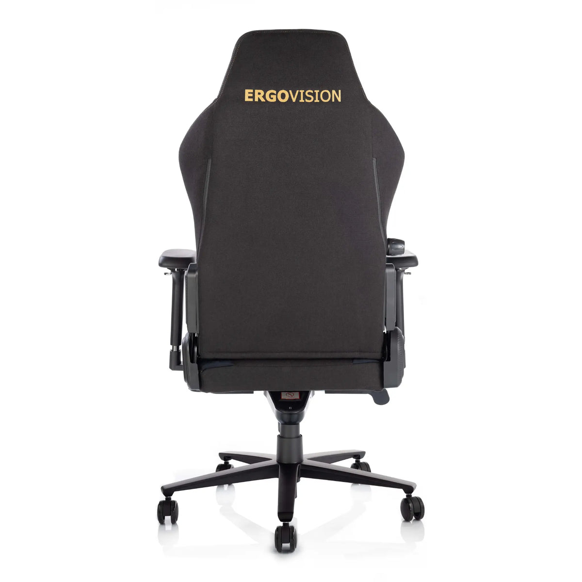 Slika prikazuje ergonomsku gaming stolicu marke Ergovision. Stolica ima elegantan crni dizajn s visokim naslonom za leđa, dizajniranim za udobnost tijekom dugih gaming sesija. Uključuje podesive naslone za ruke i čvrstu bazu s pet krakova s kotačićima za mobilnost.