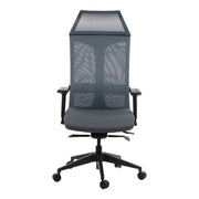 Slika prikazuje ergonomsku uredsku stolicu, točnije gaming stolicu Ryder. Ima moderan dizajn s mrežastim naslonom za leđa za prozračnost i udobnost, zajedno s podesivim naslonima za ruke. Stolica je uglavnom sive boje i montirana je na bazu s kotačićima za laku mobilnost.