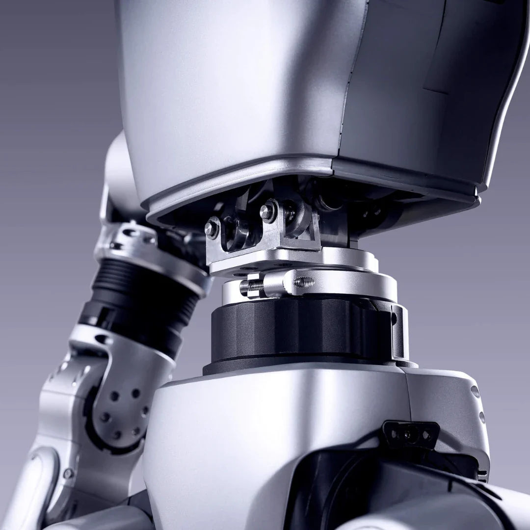 Detaljan prikaz srebrnog zgloba i mehanizma humanoidnog robota Unitree G1