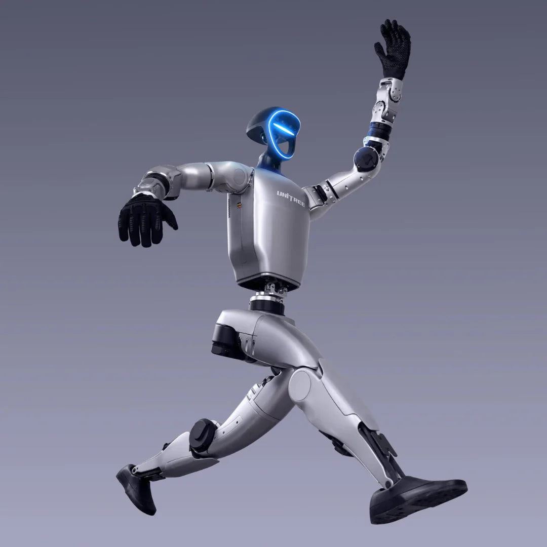 Humanoidni robot Unitree G1 srebrne boje u pokretu trčanja s plavim svjetlećim vizualom na glavi