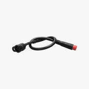 Crni kabel za priključak punjenja KingSong N14 s crvenim konektorom na bijeloj pozadini