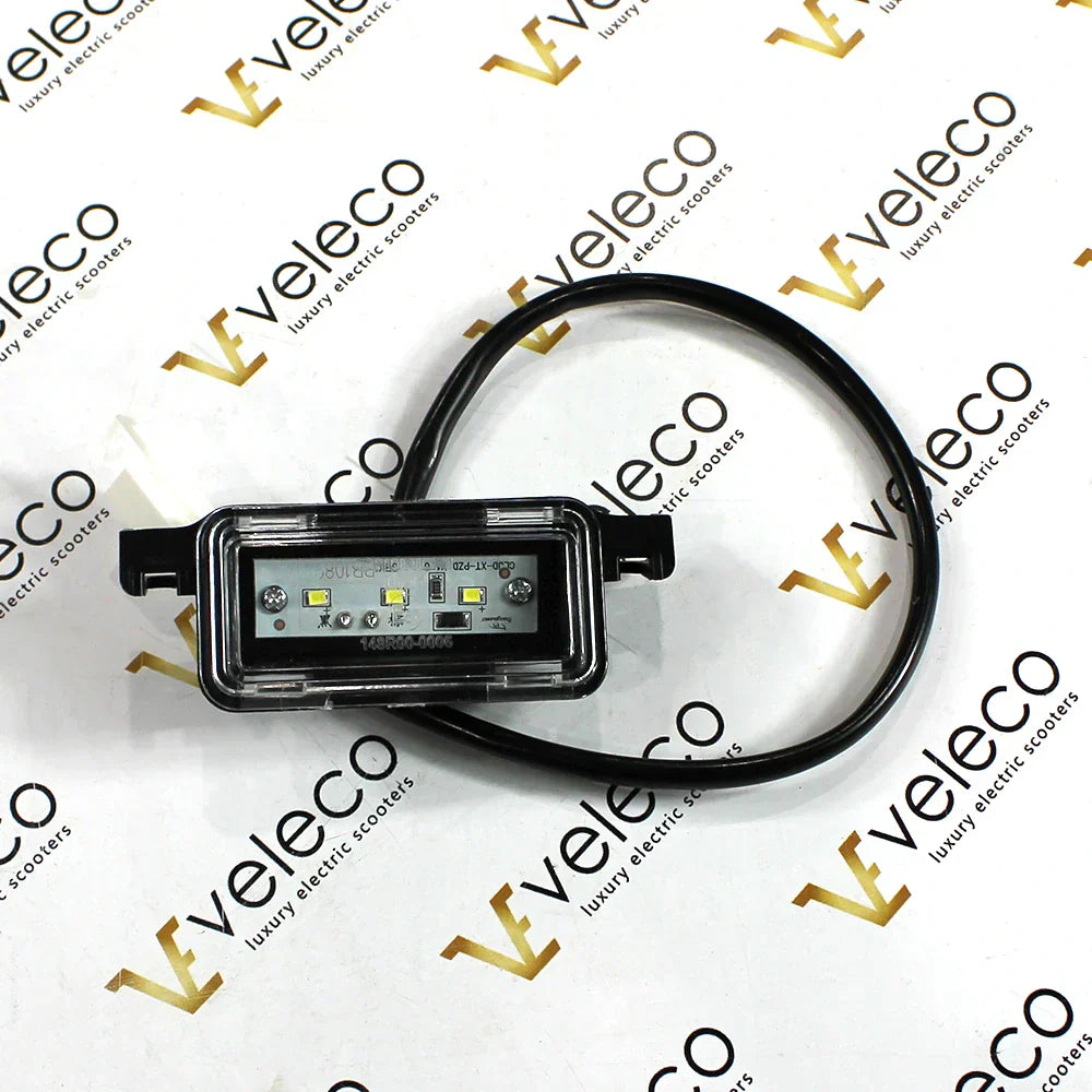 LED svjetlo registarske pločice za Veleco Gravis, crno kućište s kabelom, pogled sprijeda
