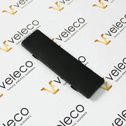 Crni plastični poklopac VIN oznake za električni skuter Veleco ZT15 prikazan odozgo