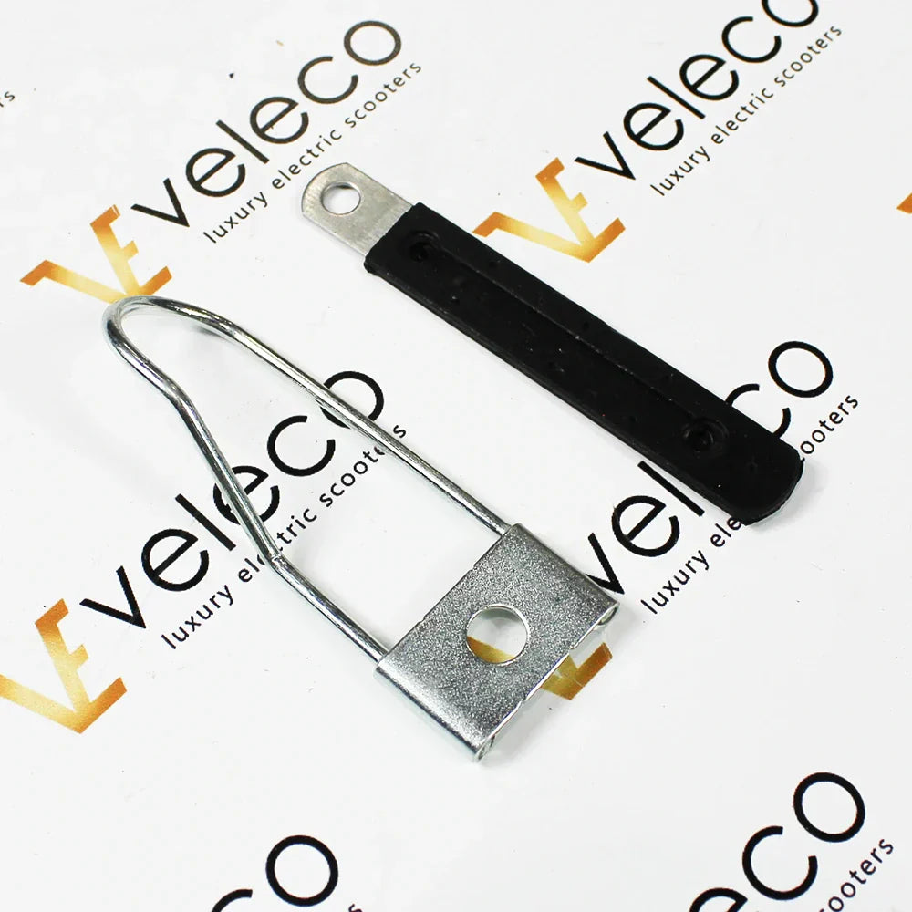 Metalni nosač prednjeg kočnog kabela za električni skuter Veleco Cristal detaljni prikaz